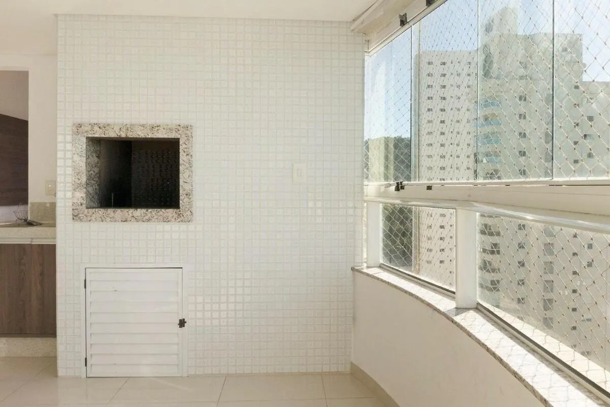 Linda Vista, Um Apartamento Por Andar, 3 Suites, 2 Garagens Balneario Camboriu Daire